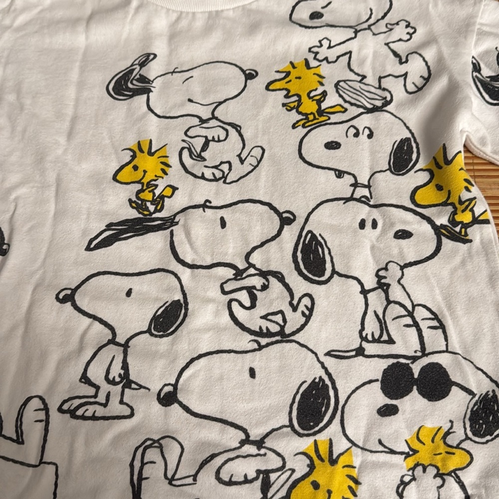 PEANUTS Unisex soft cropped crewneck - Picture 3 of 6